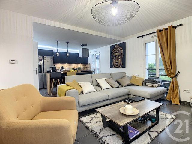Afficher la photo en grand Appartement F4 à vendre - 4 pièces - 69.97 m2 - ST PIERRE DU PERRAY - 91 - ILE-DE-FRANCE - Century 21 Cerim