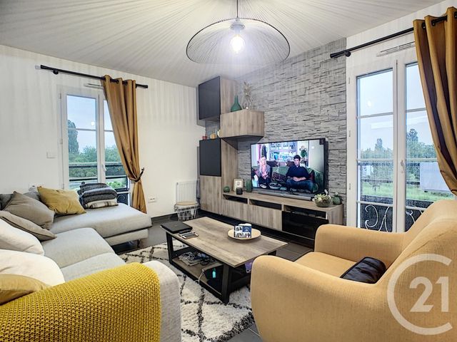 Afficher la photo en grand Appartement F4 à vendre - 4 pièces - 69.97 m2 - ST PIERRE DU PERRAY - 91 - ILE-DE-FRANCE - Century 21 Cerim