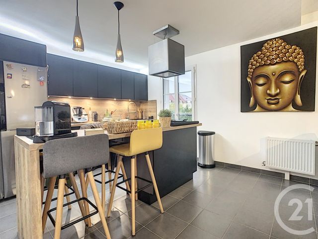 Afficher la photo en grand Appartement F4 à vendre - 4 pièces - 69.97 m2 - ST PIERRE DU PERRAY - 91 - ILE-DE-FRANCE - Century 21 Cerim