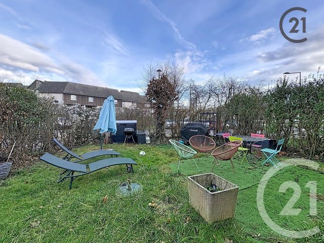 Appartement F5 à vendre - 5 pièces - 96.1 m2 - NANDY - 77 - ILE-DE-FRANCE - Century 21 Cerim