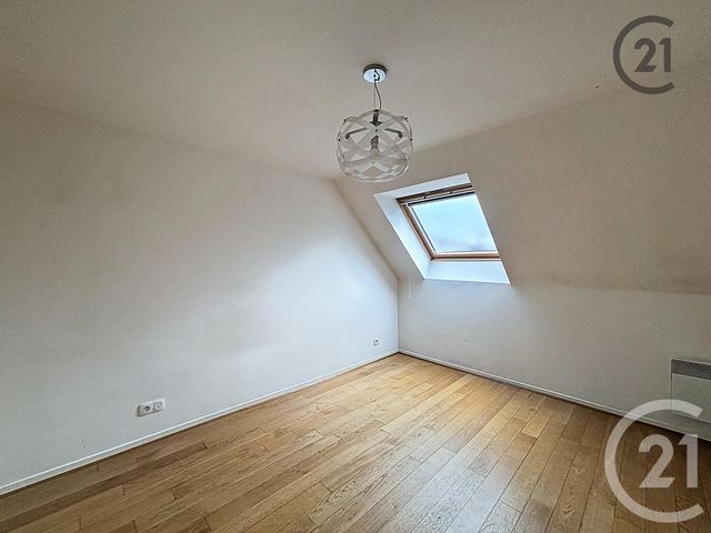 Appartement F3 à vendre - 3 pièces - 68.9 m2 - MOISSY CRAMAYEL - 77 - ILE-DE-FRANCE - Century 21 Cerim