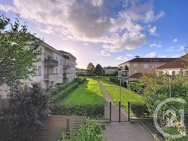 Appartement F3 à vendre - 3 pièces - 71.38 m2 - MOISSY CRAMAYEL - 77 - ILE-DE-FRANCE - Century 21 Cerim
