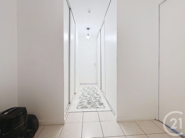 Appartement F3 à vendre - 3 pièces - 71.38 m2 - MOISSY CRAMAYEL - 77 - ILE-DE-FRANCE - Century 21 Cerim