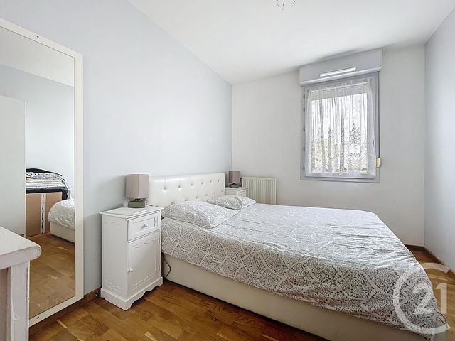 Appartement F3 à vendre - 3 pièces - 62.8 m2 - MOISSY CRAMAYEL - 77 - ILE-DE-FRANCE - Century 21 Cerim