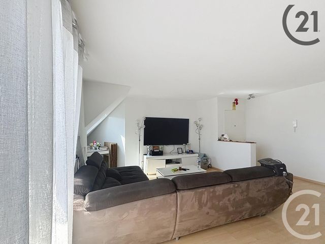 Afficher la photo en grand Appartement F3 à vendre - 3 pièces - 76.27 m2 - LIEUSAINT - 77 - ILE-DE-FRANCE - Century 21 Cerim