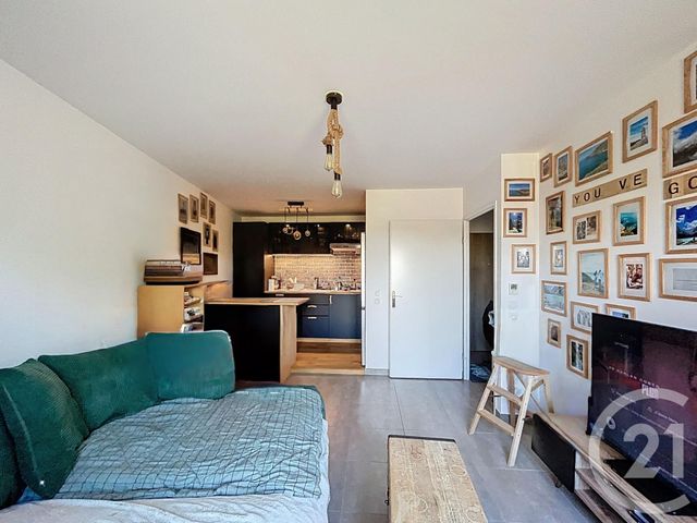 Appartement à vendre - 2 pièces - 41.19 m2 - REAU - 77 - ILE-DE-FRANCE - Century 21 Cerim