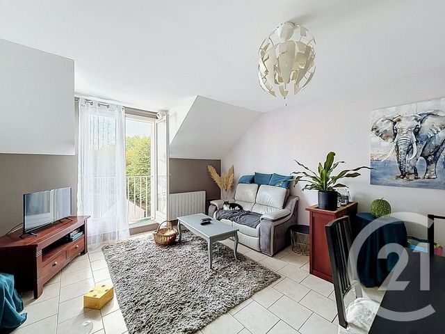 Appartement F3 à vendre - 3 pièces - 68.0 m2 - MOISSY CRAMAYEL - 77 - ILE-DE-FRANCE - Century 21 Cerim