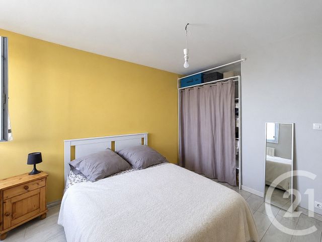 Appartement F3 à vendre - 3 pièces - 68.0 m2 - MOISSY CRAMAYEL - 77 - ILE-DE-FRANCE - Century 21 Cerim