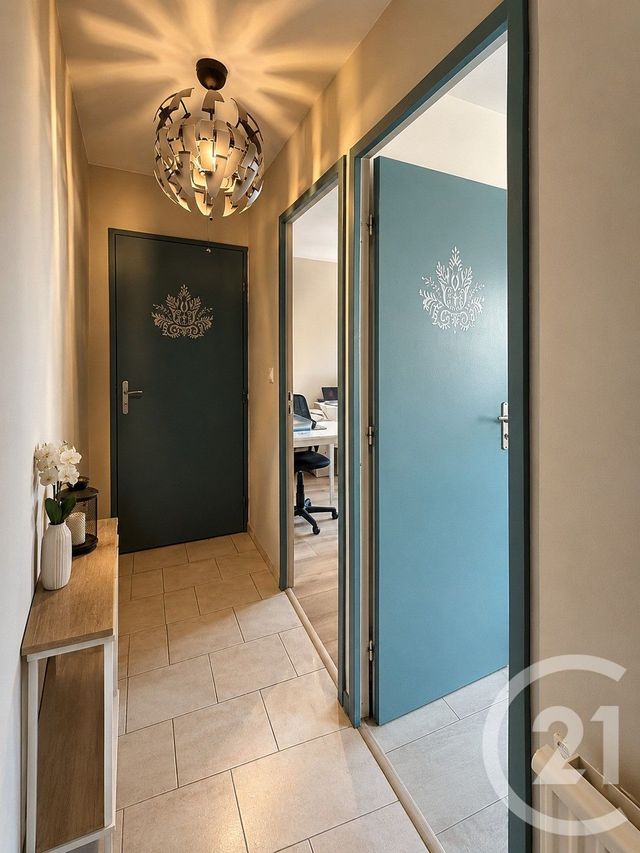 Appartement F3 à vendre - 3 pièces - 68.0 m2 - MOISSY CRAMAYEL - 77 - ILE-DE-FRANCE - Century 21 Cerim