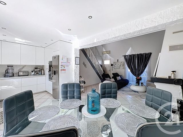 maison à vendre - 6 pièces - 102.22 m2 - SAVIGNY LE TEMPLE - 77 - ILE-DE-FRANCE - Century 21 Cerim