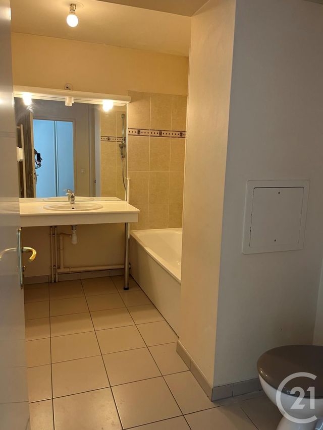 Appartement Studio à vendre - 1 pièce - 28.27 m2 - COMBS LA VILLE - 77 - ILE-DE-FRANCE - Century 21 Cerim