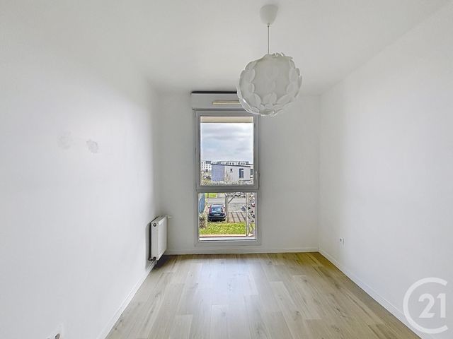 Appartement F3 à vendre - 3 pièces - 61.9 m2 - MOISSY CRAMAYEL - 77 - ILE-DE-FRANCE - Century 21 Cerim