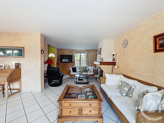 maison à vendre - 7 pièces - 145.69 m2 - SAVIGNY LE TEMPLE - 77 - ILE-DE-FRANCE - Century 21 Cerim