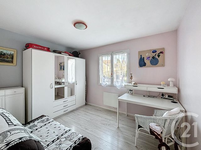 maison à vendre - 7 pièces - 145.69 m2 - SAVIGNY LE TEMPLE - 77 - ILE-DE-FRANCE - Century 21 Cerim