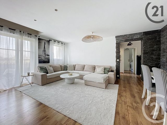 Appartement F4 à vendre - 4 pièces - 83.33 m2 - MOISSY CRAMAYEL - 77 - ILE-DE-FRANCE - Century 21 Cerim