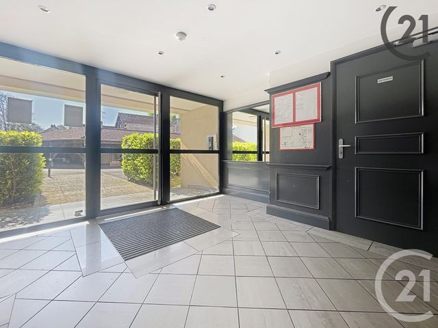 Appartement à vendre - 2 pièces - 46.17 m2 - CESSON - 77 - ILE-DE-FRANCE - Century 21 Cerim