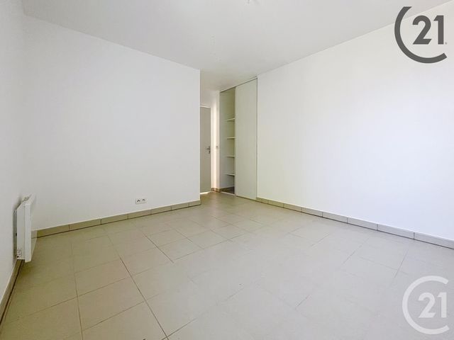 Appartement à vendre - 2 pièces - 46.17 m2 - CESSON - 77 - ILE-DE-FRANCE - Century 21 Cerim