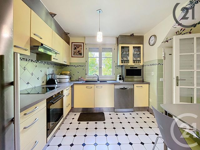 maison à vendre - 4 pièces - 88.0 m2 - COMBS LA VILLE - 77 - ILE-DE-FRANCE - Century 21 Cerim