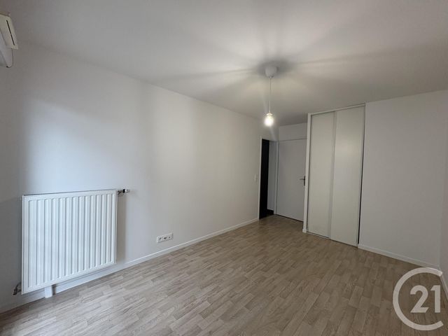 Appartement F3 à louer - 3 pièces - 60.0 m2 - LE MEE SUR SEINE - 77 - ILE-DE-FRANCE - Century 21 Cerim