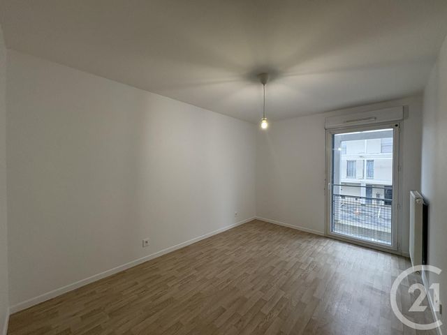 Appartement F3 à louer - 3 pièces - 60.0 m2 - LE MEE SUR SEINE - 77 - ILE-DE-FRANCE - Century 21 Cerim