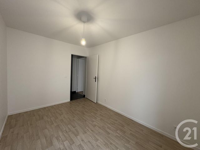 Appartement F3 à louer - 3 pièces - 60.0 m2 - LE MEE SUR SEINE - 77 - ILE-DE-FRANCE - Century 21 Cerim