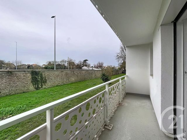 Appartement Studio à vendre - 1 pièce - 30.42 m2 - COMBS LA VILLE - 77 - ILE-DE-FRANCE - Century 21 Cerim