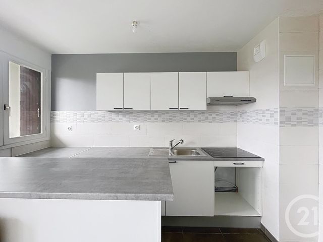 Appartement Studio à vendre - 1 pièce - 30.42 m2 - COMBS LA VILLE - 77 - ILE-DE-FRANCE - Century 21 Cerim