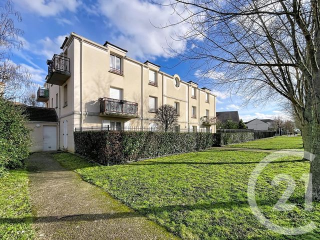 Appartement F2 à vendre - 2 pièces - 48.64 m2 - LIEUSAINT - 77 - ILE-DE-FRANCE - Century 21 Cerim