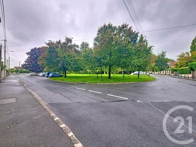 Appartement F2 à vendre - 2 pièces - 35.84 m2 - DAMMARIE LES LYS - 77 - ILE-DE-FRANCE - Century 21 Cerim