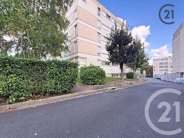 Appartement F5 à vendre - 5 pièces - 85.83 m2 - COMBS LA VILLE - 77 - ILE-DE-FRANCE - Century 21 Cerim