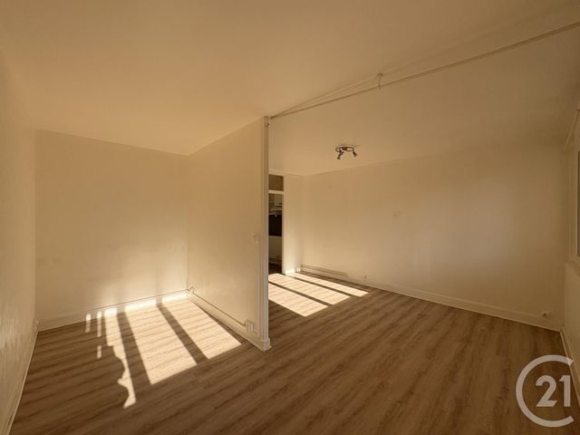 Appartement F1 à louer - 1 pièce - 34.77 m2 - MELUN - 77 - ILE-DE-FRANCE - Century 21 Cerim