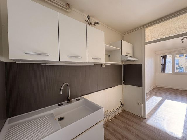 Appartement F1 à louer - 1 pièce - 34.77 m2 - MELUN - 77 - ILE-DE-FRANCE - Century 21 Cerim