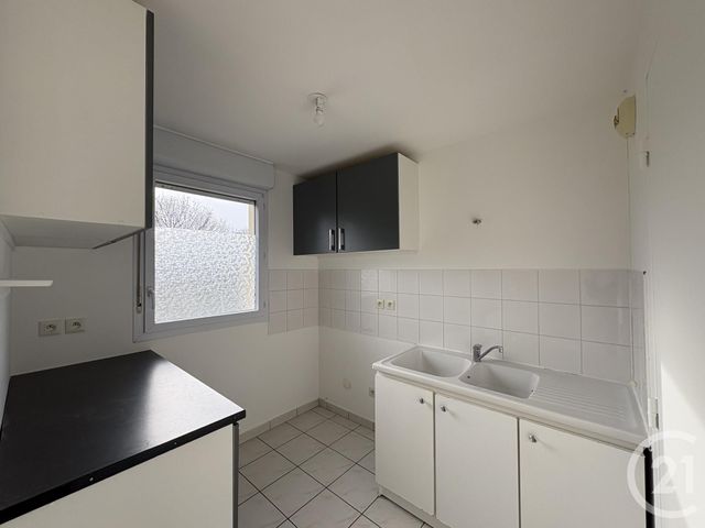 Appartement F2 à louer - 2 pièces - 40.0 m2 - LE MEE SUR SEINE - 77 - ILE-DE-FRANCE - Century 21 Cerim
