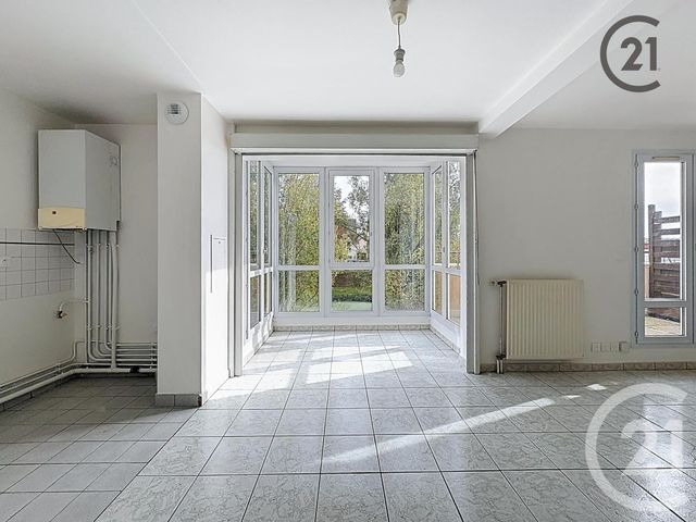 Appartement F2 à vendre - 2 pièces - 60.55 m2 - MOISSY CRAMAYEL - 77 - ILE-DE-FRANCE - Century 21 Cerim