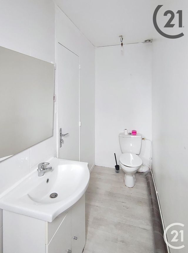 Appartement Studio à vendre - 1 pièce - 26.7 m2 - COMBS LA VILLE - 77 - ILE-DE-FRANCE - Century 21 Cerim