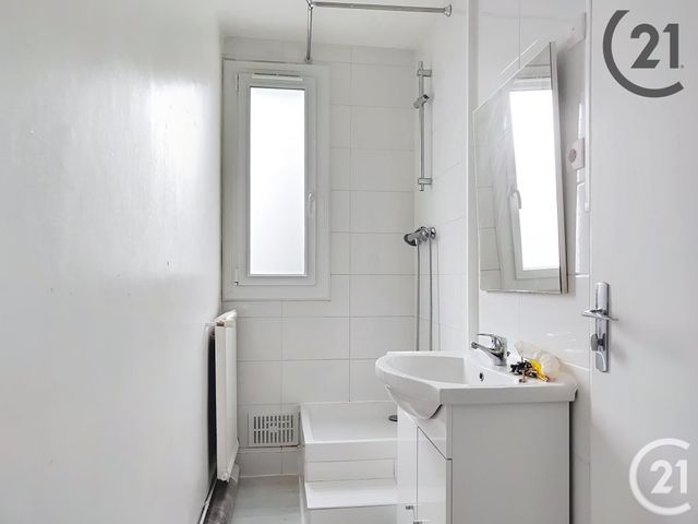 Appartement Studio à vendre - 1 pièce - 26.7 m2 - COMBS LA VILLE - 77 - ILE-DE-FRANCE - Century 21 Cerim