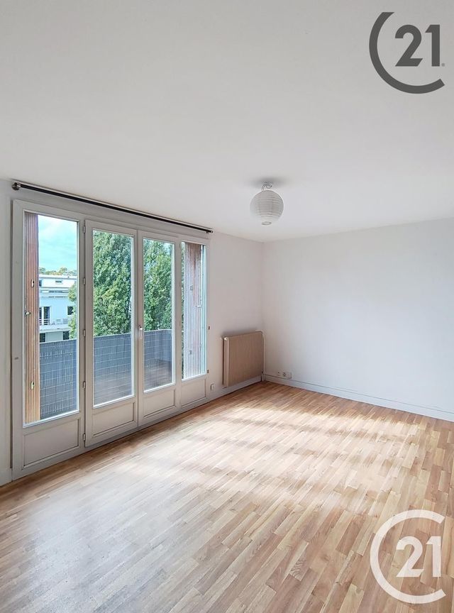 Appartement Studio à vendre - 1 pièce - 26.7 m2 - COMBS LA VILLE - 77 - ILE-DE-FRANCE - Century 21 Cerim