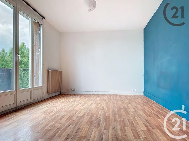 Appartement Studio à vendre - 1 pièce - 26.7 m2 - COMBS LA VILLE - 77 - ILE-DE-FRANCE - Century 21 Cerim