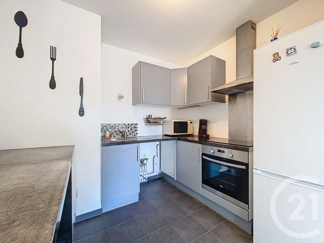 Appartement F2 à vendre - 2 pièces - 44.85 m2 - LIEUSAINT - 77 - ILE-DE-FRANCE - Century 21 Cerim