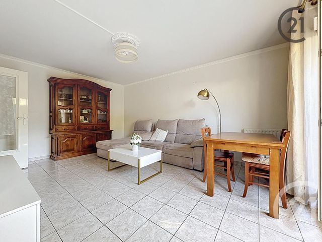 Afficher la photo en grand Appartement F2 à vendre - 2 pièces - 43.08 m2 - COMBS LA VILLE - 77 - ILE-DE-FRANCE - Century 21 Cerim