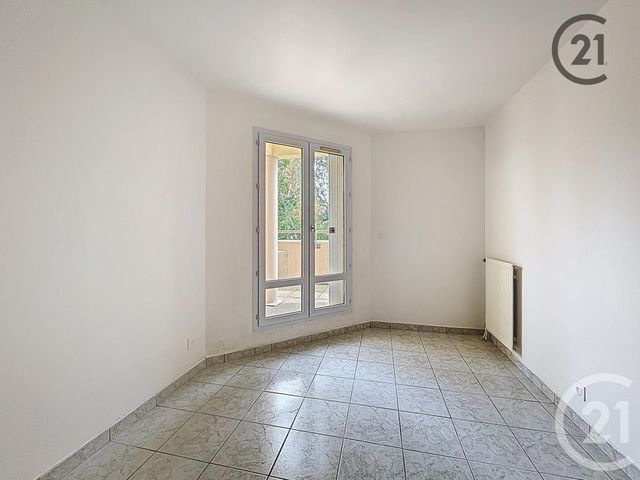 Afficher la photo en grand Appartement F2 à vendre - 2 pièces - 60.55 m2 - MOISSY CRAMAYEL - 77 - ILE-DE-FRANCE - Century 21 Cerim