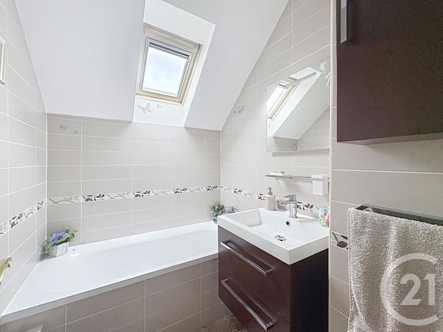 maison à vendre - 5 pièces - 112.58 m2 - COMBS LA VILLE - 77 - ILE-DE-FRANCE - Century 21 Cerim