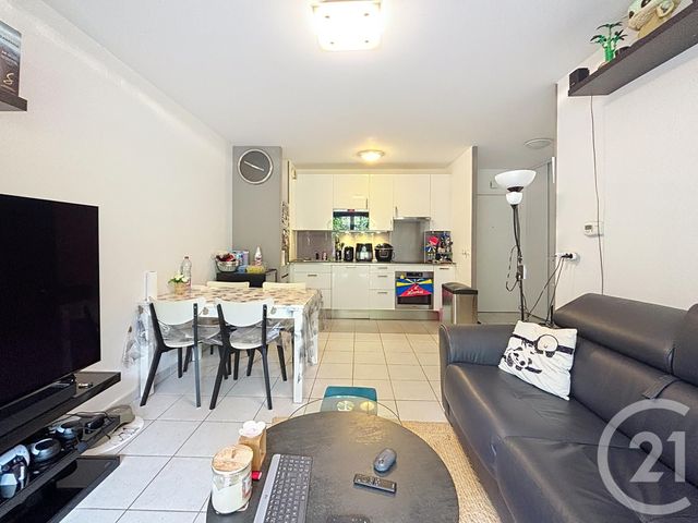 Afficher la photo en grand Appartement F3 à vendre - 3 pièces - 53.4 m2 - LIEUSAINT - 77 - ILE-DE-FRANCE - Century 21 Cerim