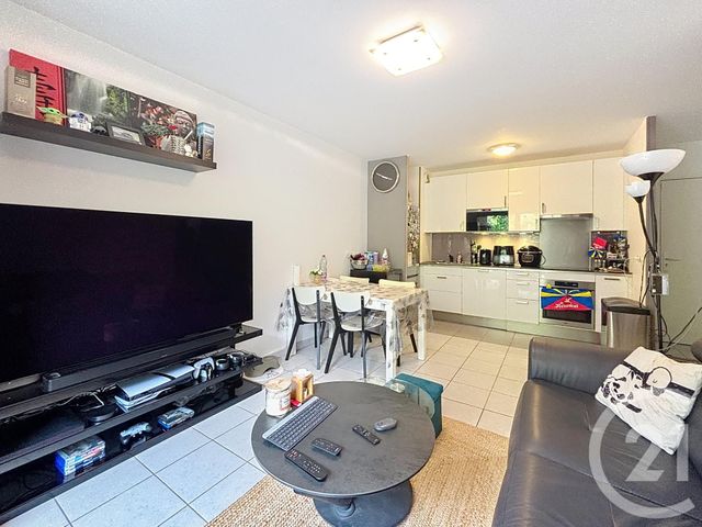 Afficher la photo en grand Appartement F3 à vendre - 3 pièces - 53.4 m2 - LIEUSAINT - 77 - ILE-DE-FRANCE - Century 21 Cerim