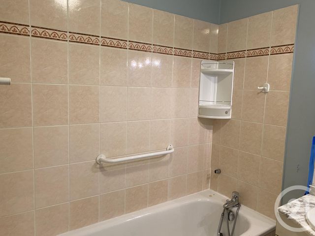 Appartement F3 à louer - 3 pièces - 95.0 m2 - LIEUSAINT - 77 - ILE-DE-FRANCE - Century 21 Cerim