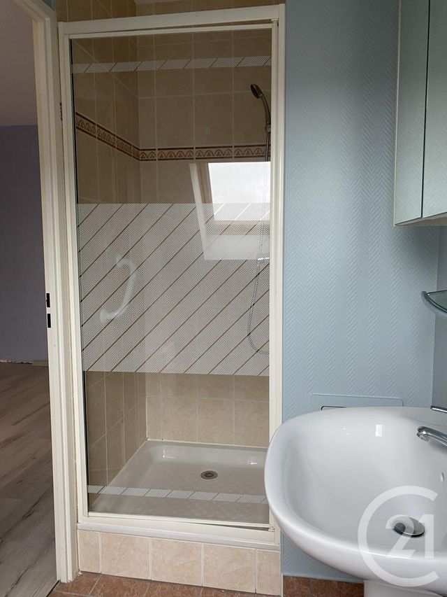 Appartement F3 à louer - 3 pièces - 95.0 m2 - LIEUSAINT - 77 - ILE-DE-FRANCE - Century 21 Cerim