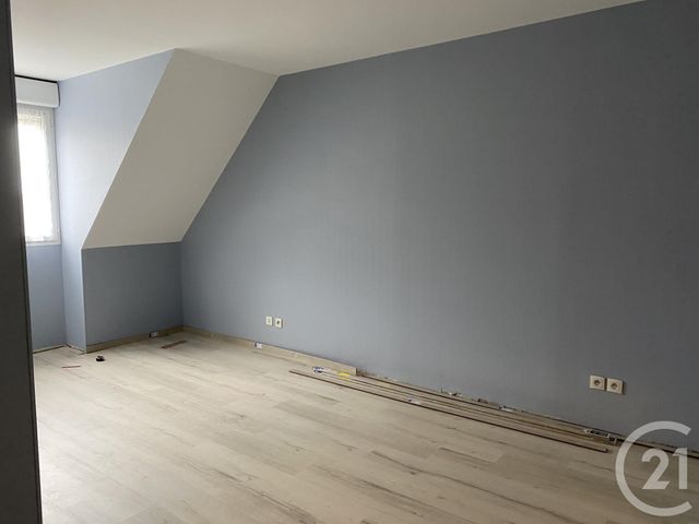 Appartement F3 à louer - 3 pièces - 95.0 m2 - LIEUSAINT - 77 - ILE-DE-FRANCE - Century 21 Cerim