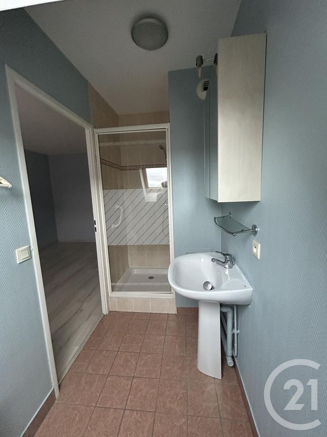 Appartement F3 à louer - 3 pièces - 95.0 m2 - LIEUSAINT - 77 - ILE-DE-FRANCE - Century 21 Cerim