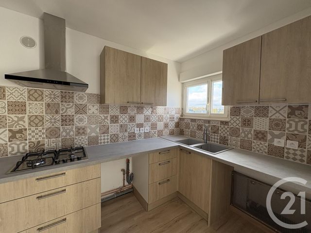 Afficher la photo en grand Appartement F2 à louer - 2 pièces - 50.26 m2 - DAMMARIE LES LYS - 77 - ILE-DE-FRANCE - Century 21 Cerim