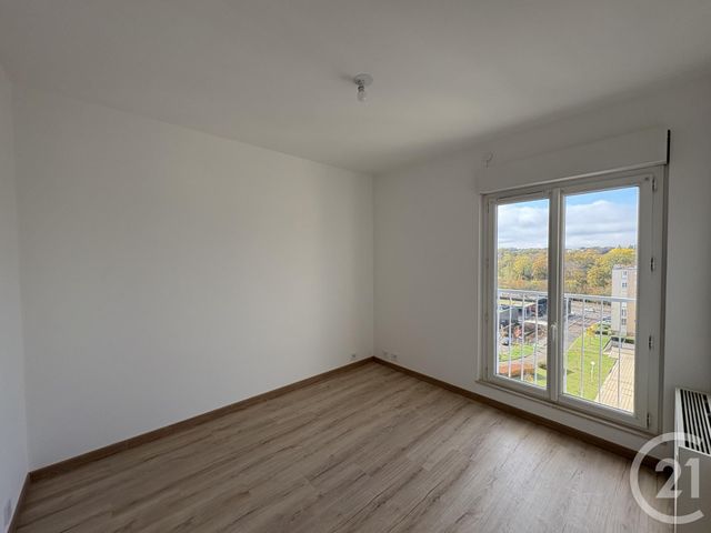 Afficher la photo en grand Appartement F2 à louer - 2 pièces - 50.26 m2 - DAMMARIE LES LYS - 77 - ILE-DE-FRANCE - Century 21 Cerim